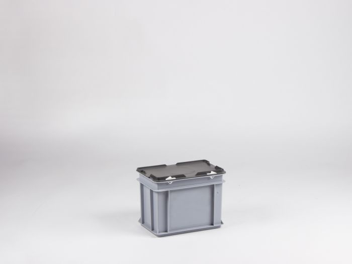 Cassa in plastica 9 litri con coperchio chiudibile