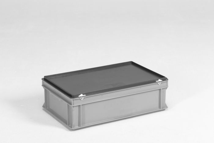 Cassa in plastica 30 litri, con coperchio chiudibile a chiave